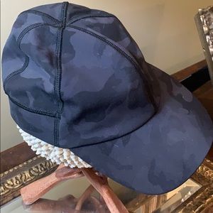 Lulu camo cap/hat. Like new condition